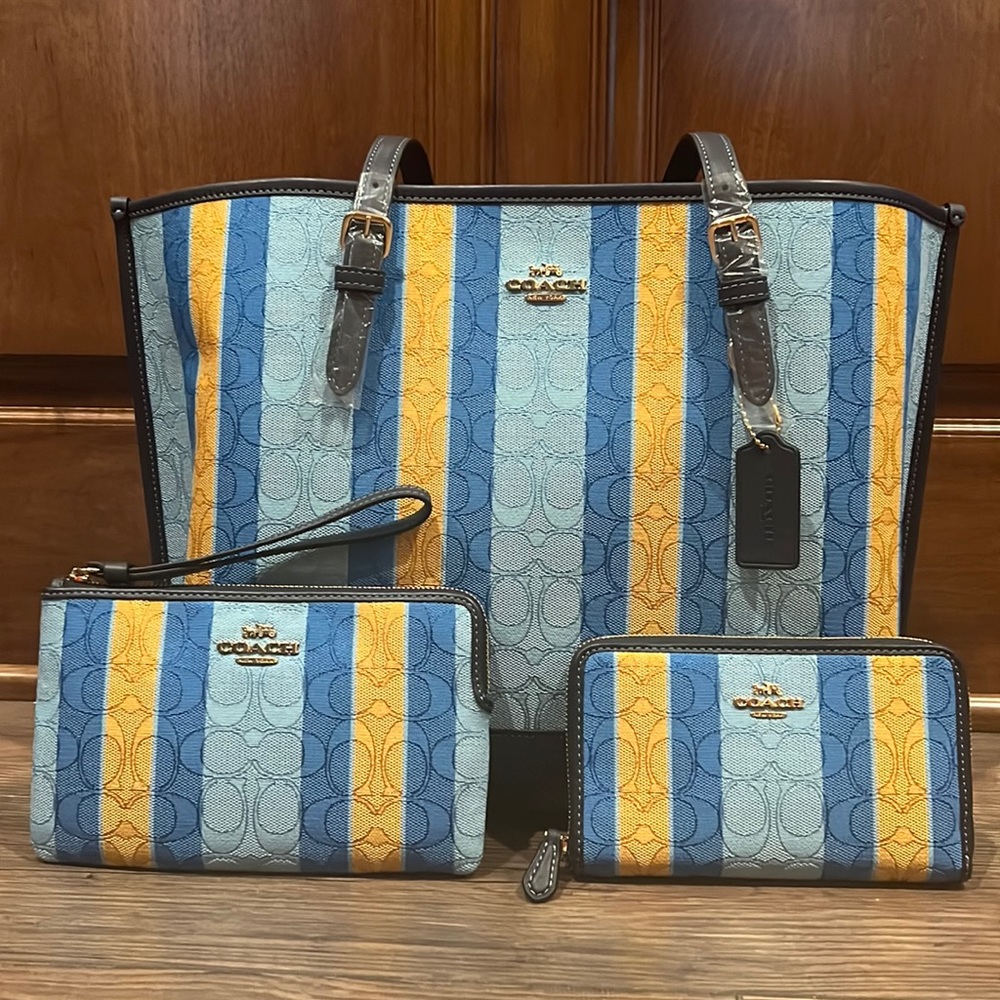 NWT Coach Gift Set